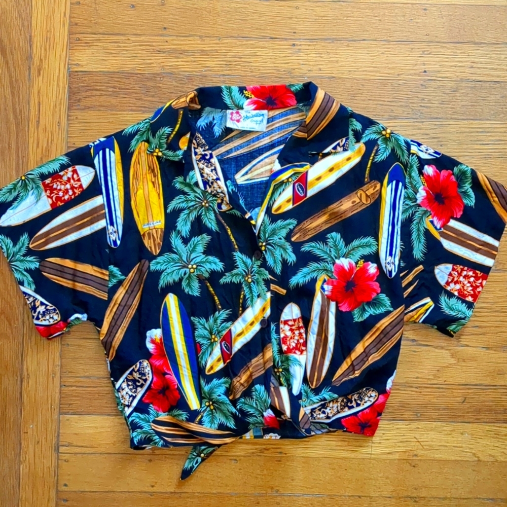 Hilo Hattie Hawaiian Crop Top with Tie